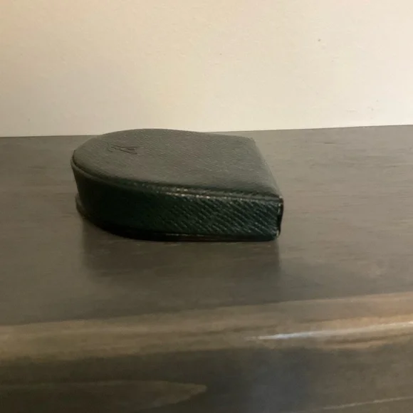 Louis Vuitton Taiga Coin Case - Picture 9 of 11